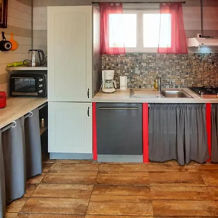 2 Bedroom Lovely In