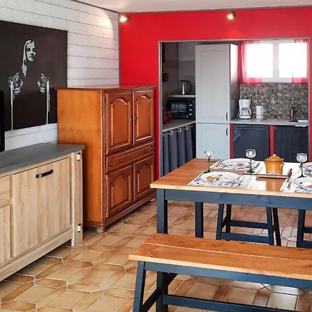 2 Bedroom Lovely In * Plogoff
