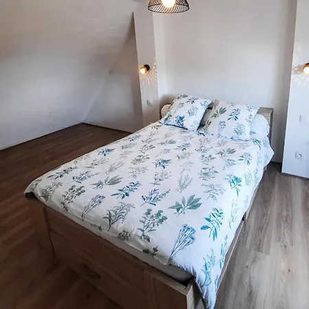 2 Bedroom Lovely In